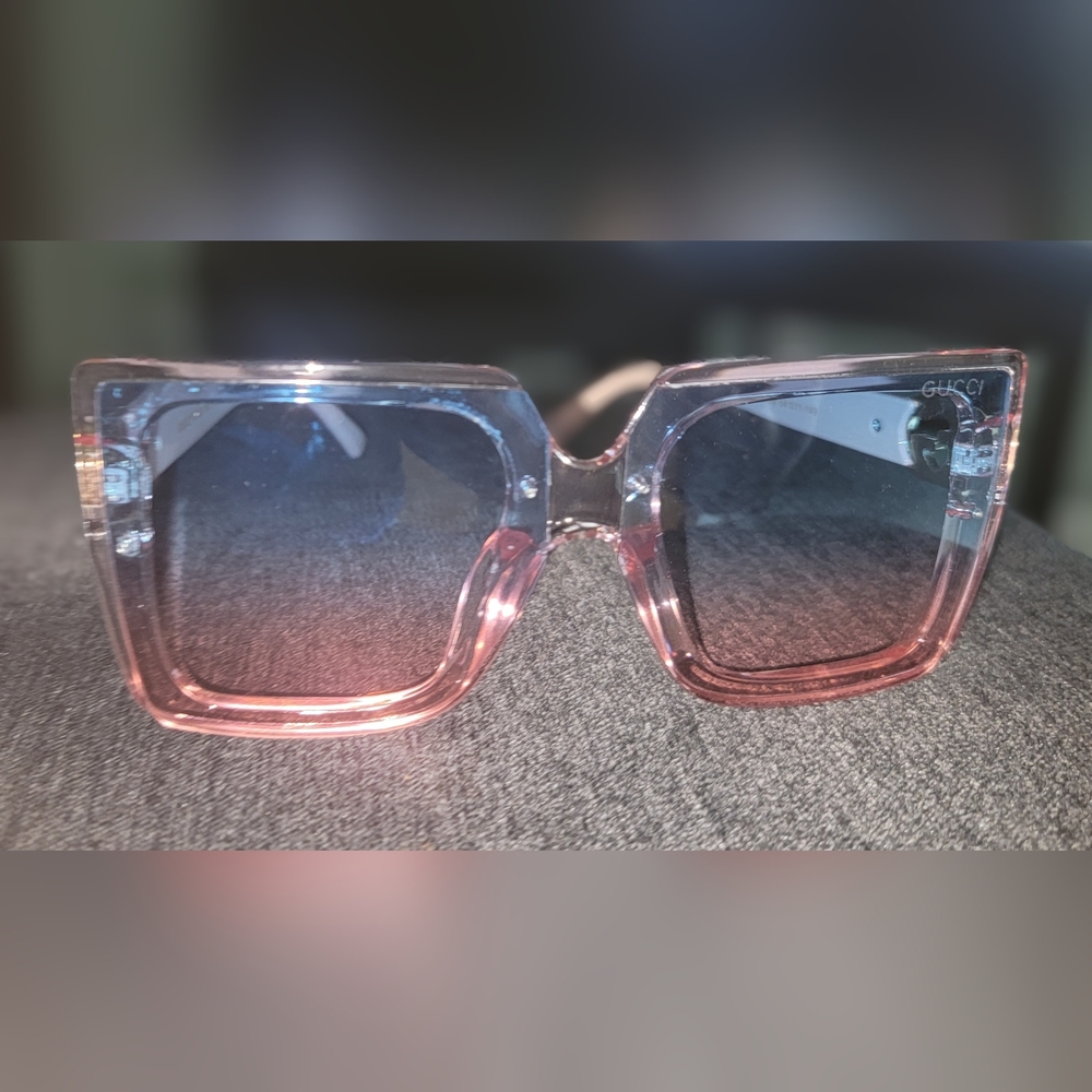 Gucci CHECK UPDATES: Pink Oversized Square Sunglasses with Gradient Lenses